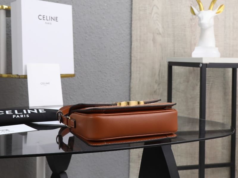 Ce1i*e triomphe bags